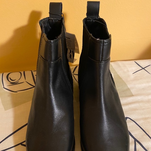 ZARA Black Leather Ankle Boots - Picture 2 of 6